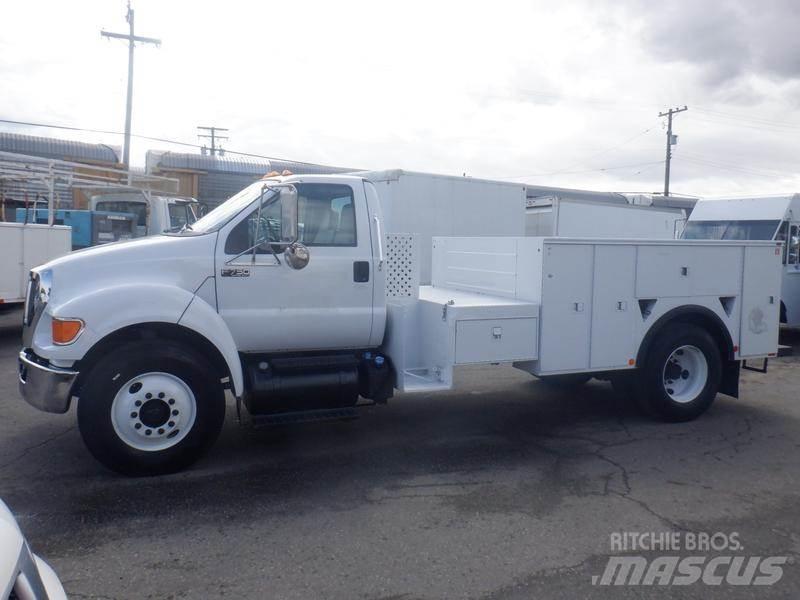Ford F-750 Kommunal-Sonderfahrzeuge