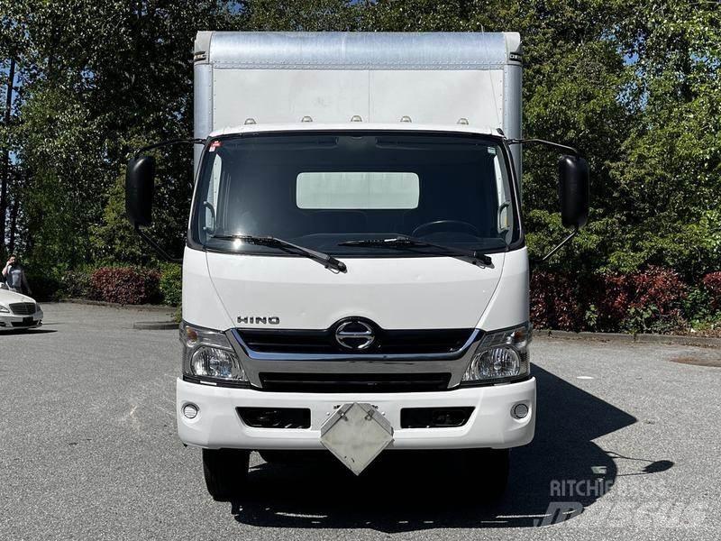 Hino 155 Lieferwagen