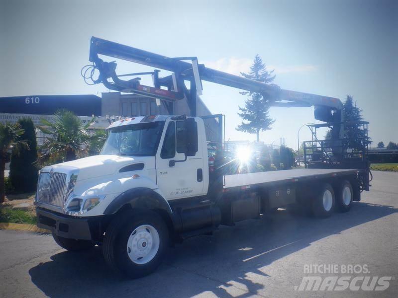 International 7500 Kranwagen