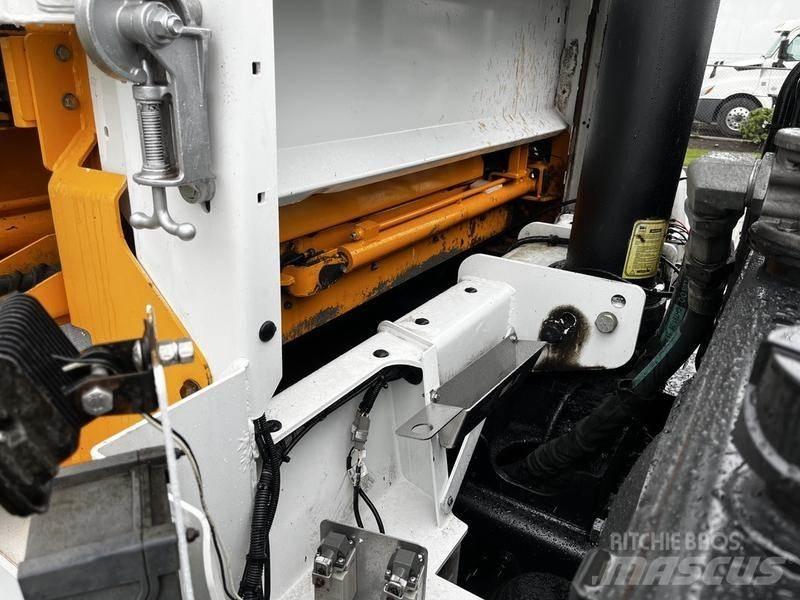 Peterbilt 320 Müllwagen