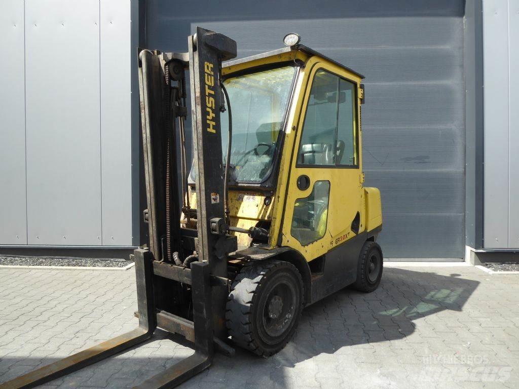 Hyster H3.0XT Diesel Stapler