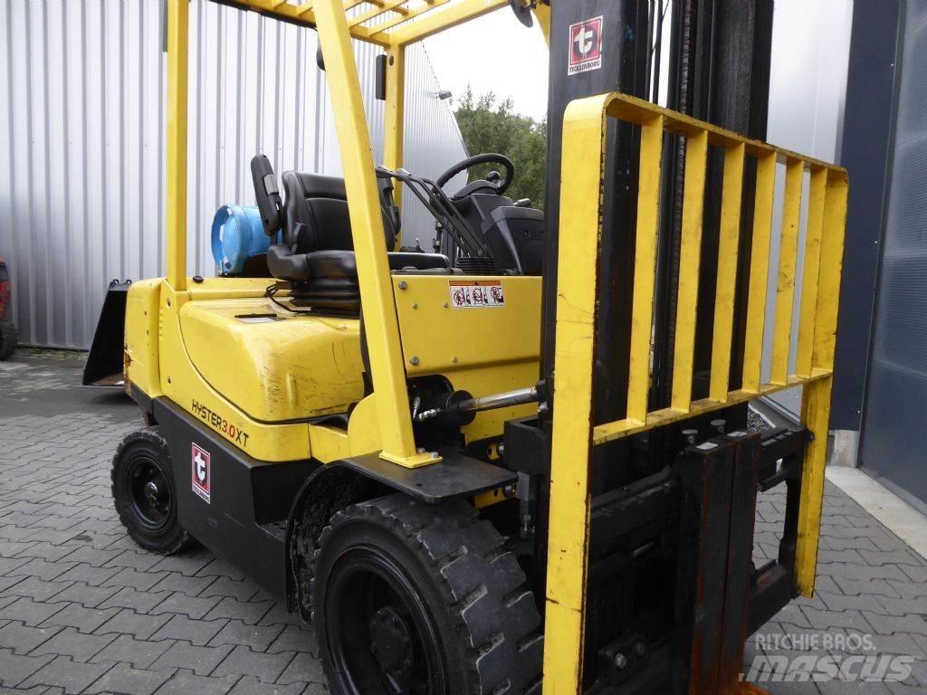 Hyster H3.0XT Diesel Stapler