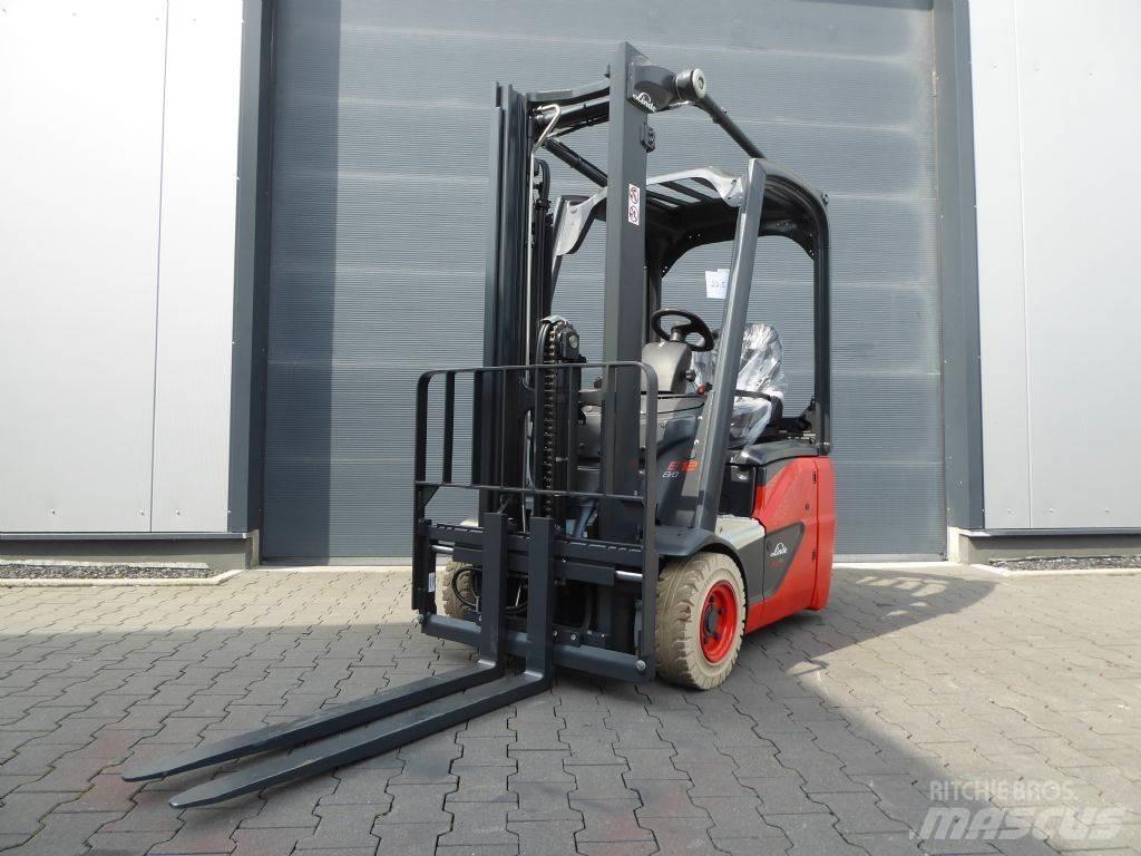 Linde E12-02 Elektro Stapler