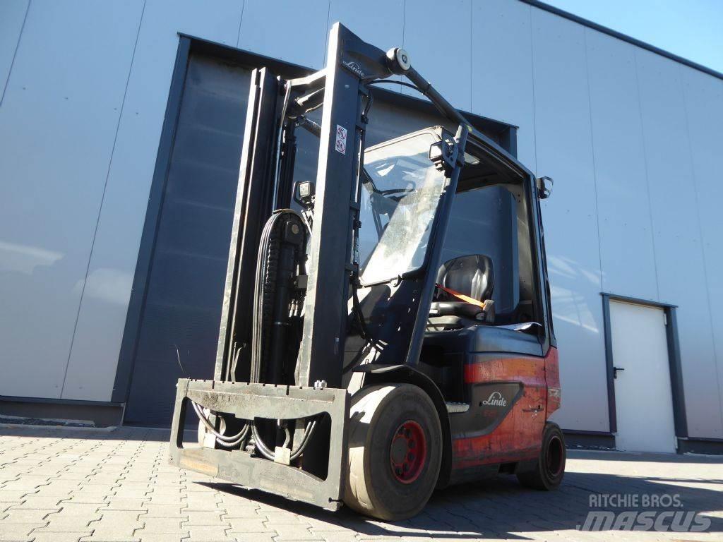 Linde E25-01 Elektro Stapler