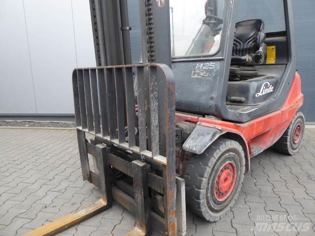 Linde H25T-03 Gas Stapler
