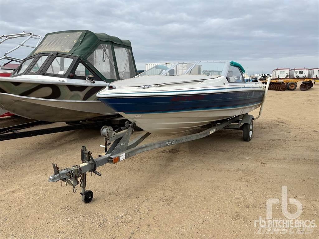  BAYLINER CAPRI Boote / Prahme