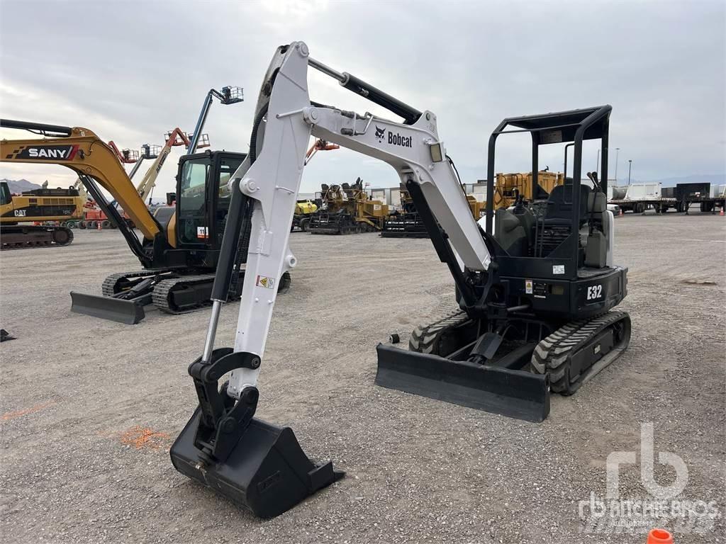 Bobcat E32 Minibagger < 7t