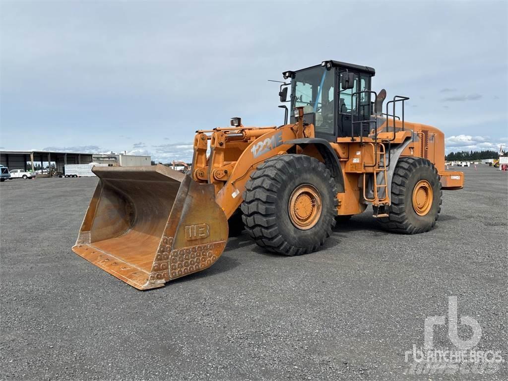 CASE 1221E Radlader