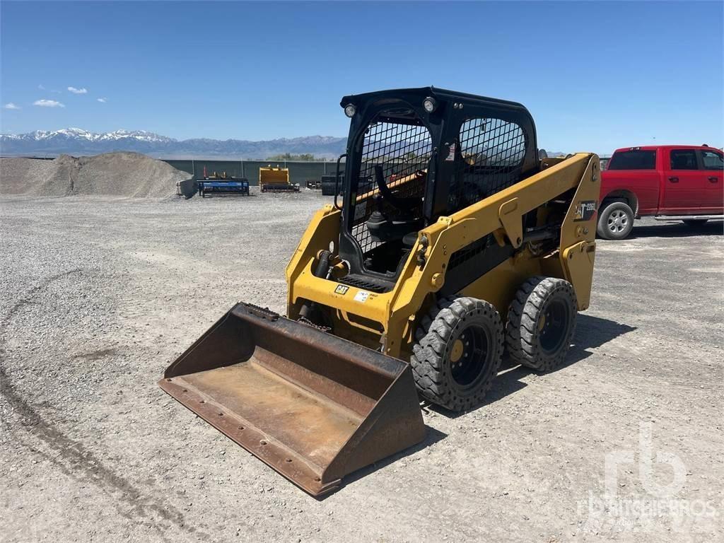 CAT 226D Kompaktlader