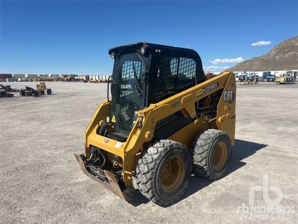 CAT 226D3 Kompaktlader