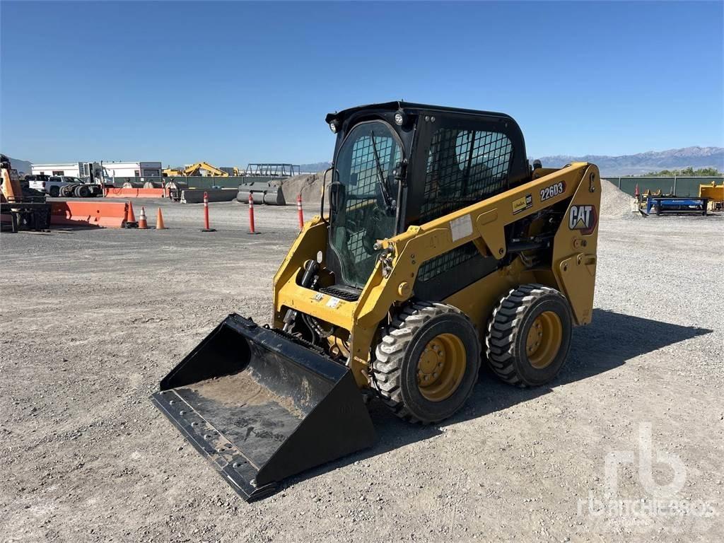 CAT 226D3 Kompaktlader