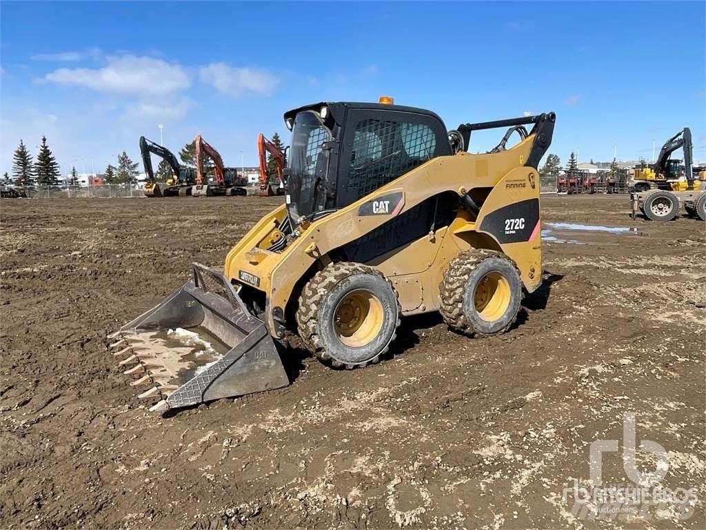 CAT 272C Kompaktlader