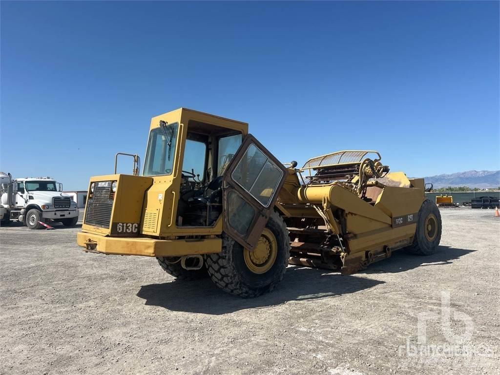 CAT 613C Schaber