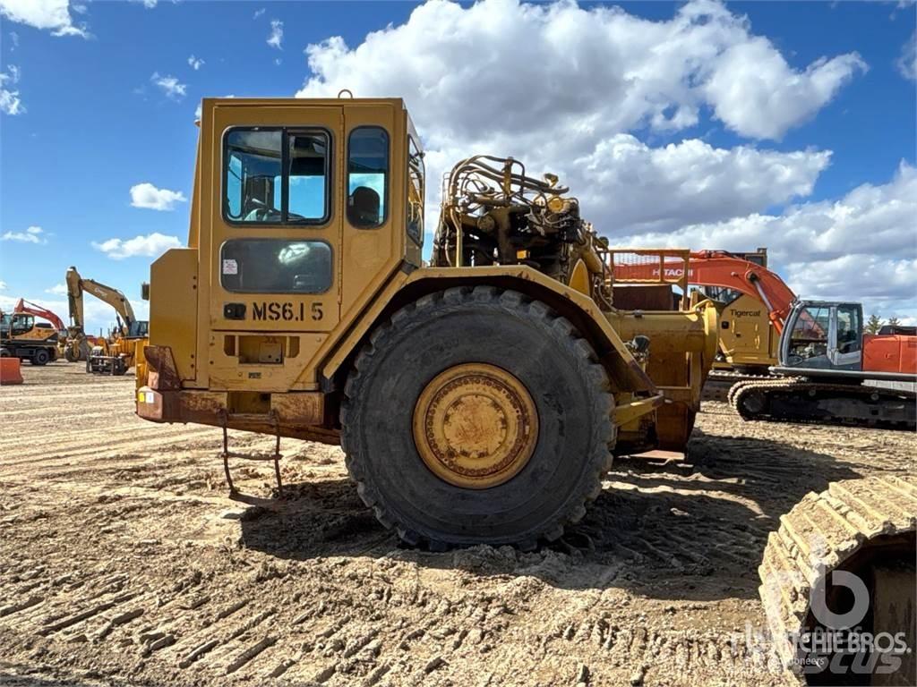 CAT 621G Schaber