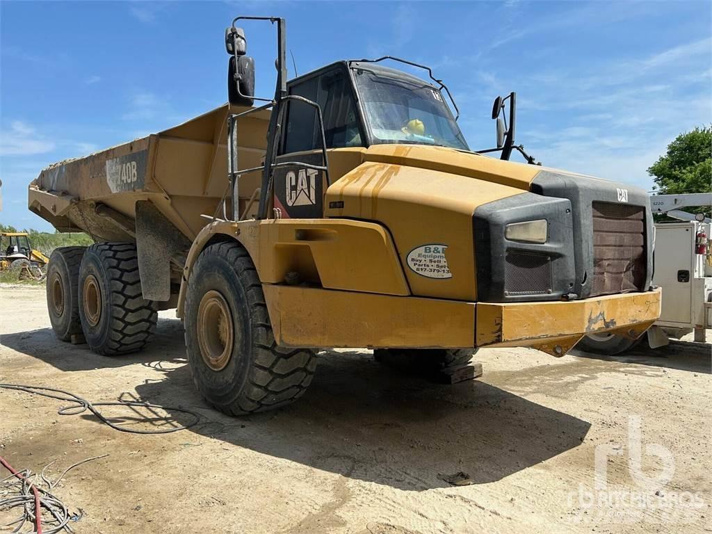CAT 740B Dumper - Knickgelenk