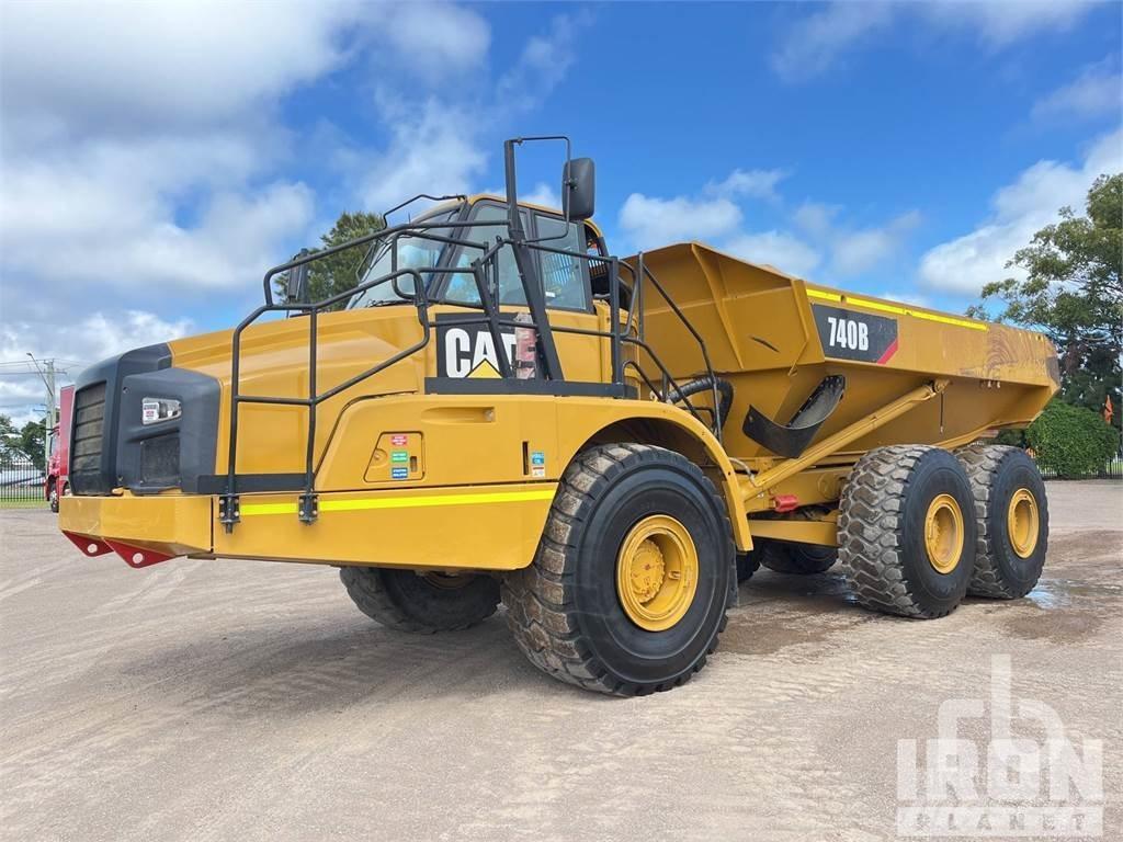 CAT 740B Dumper - Knickgelenk