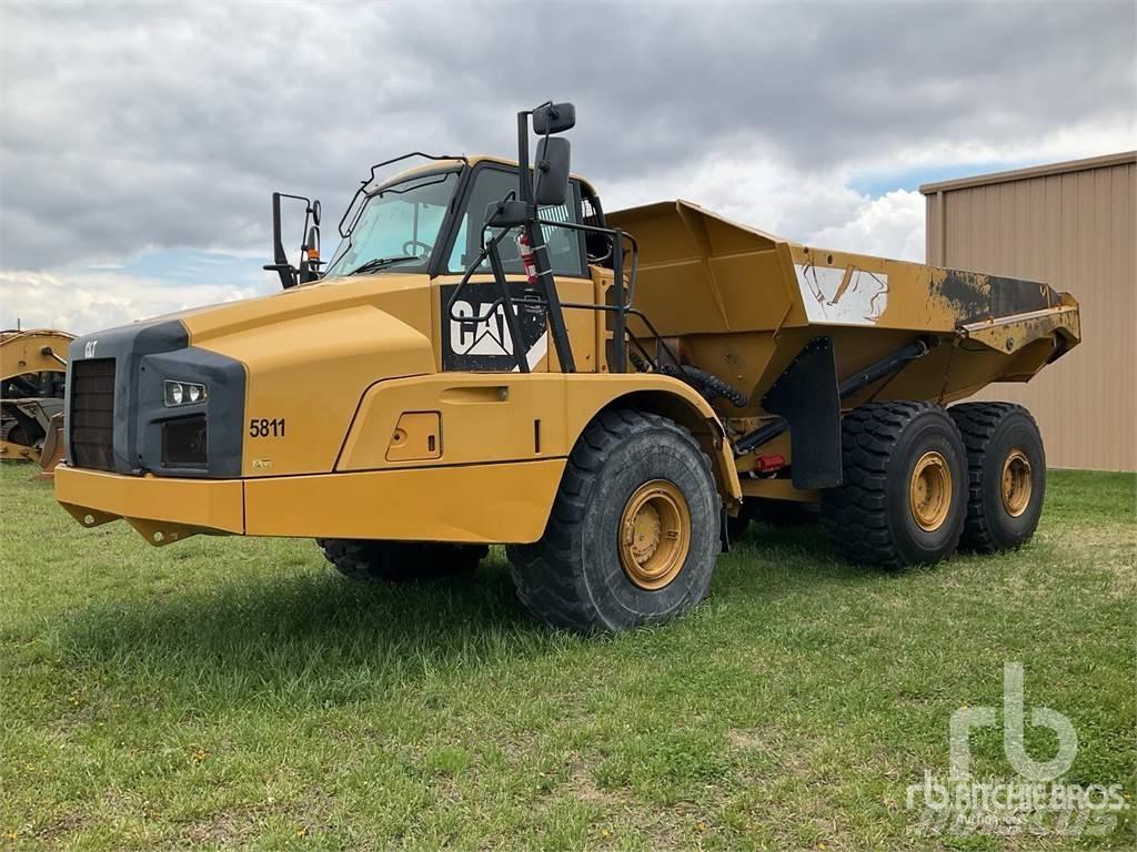 CAT 740B Dumper - Knickgelenk