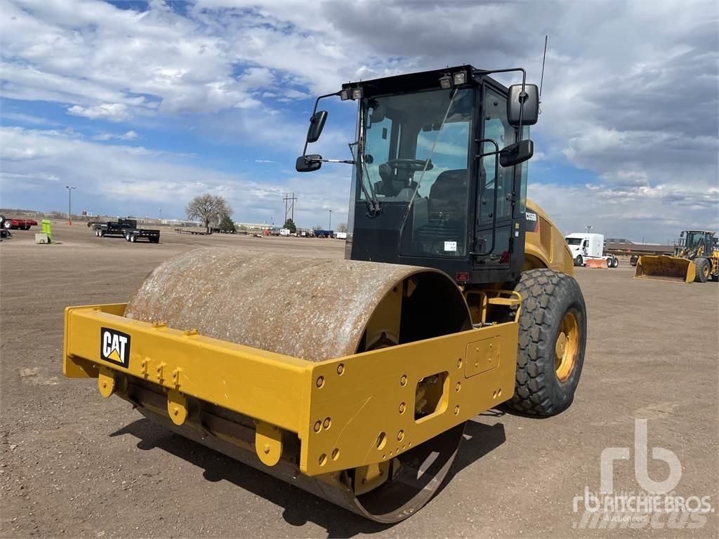 CAT CS56B Erdbauwalzen