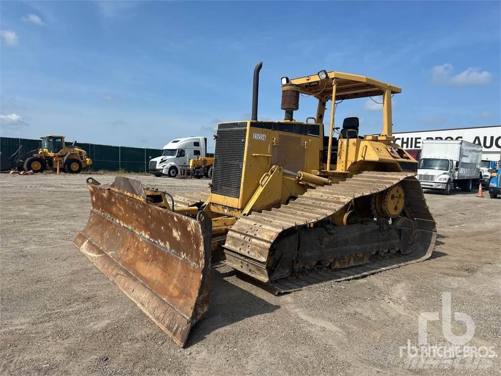 CAT D6M Bulldozer