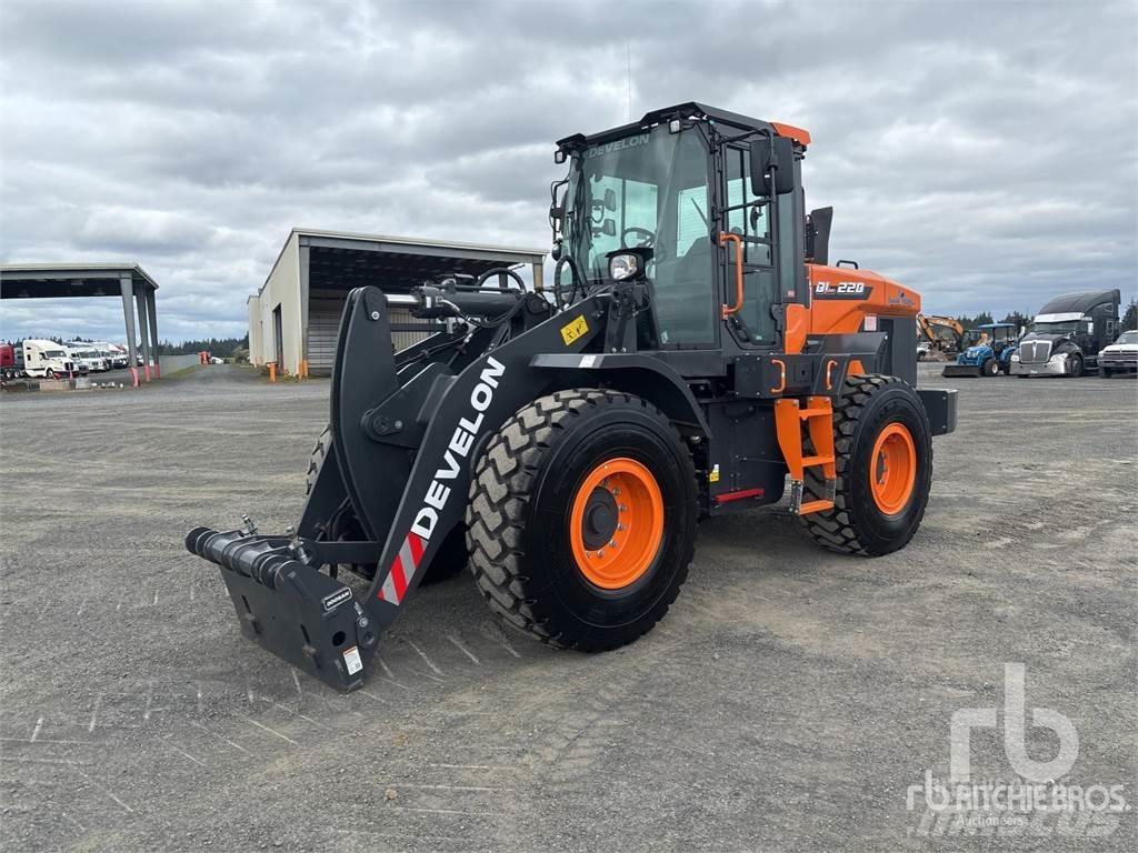 Develon DL220-7 Radlader