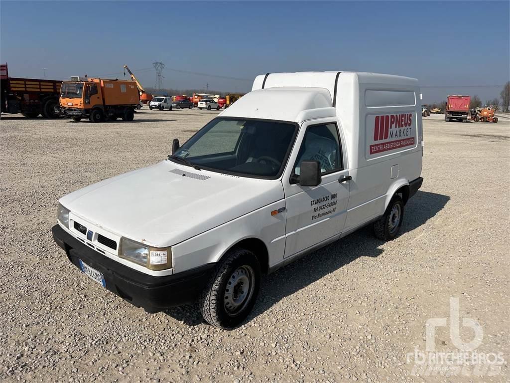 Fiat FIORINO Lieferwagen