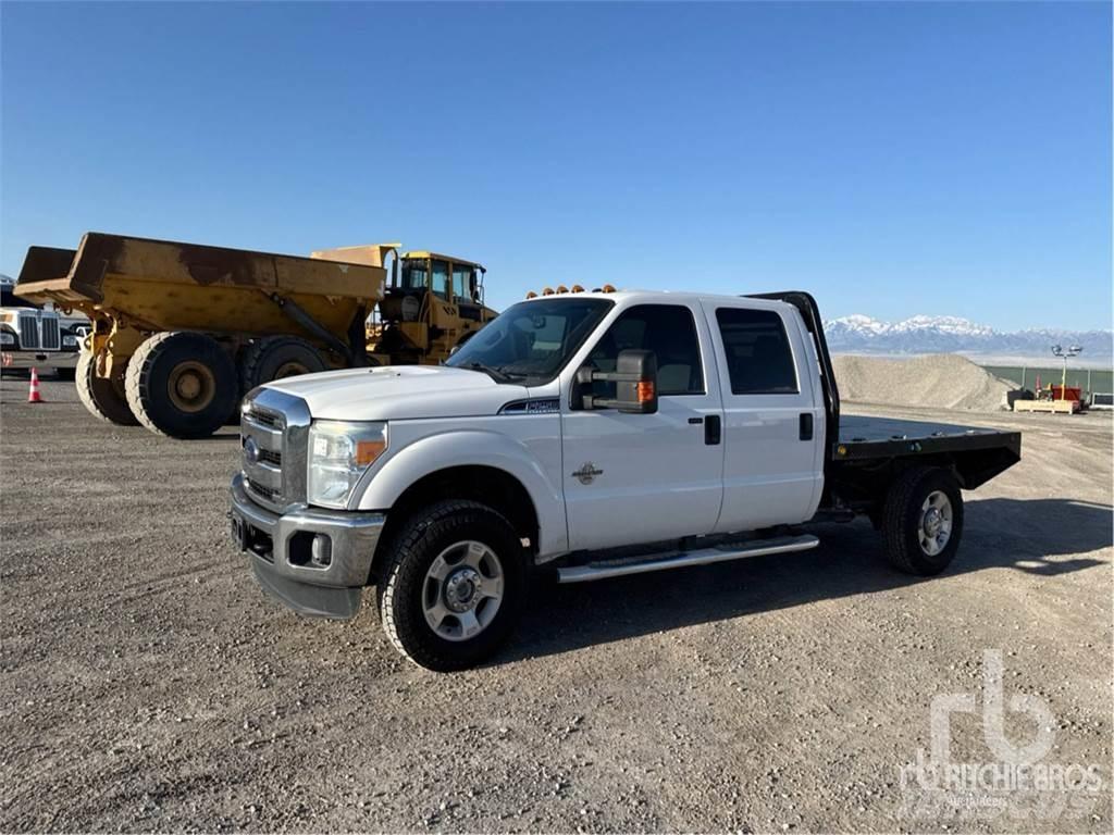 Ford F-250 Pritschenwagen/Pritschenwagen mit Seitenklappe