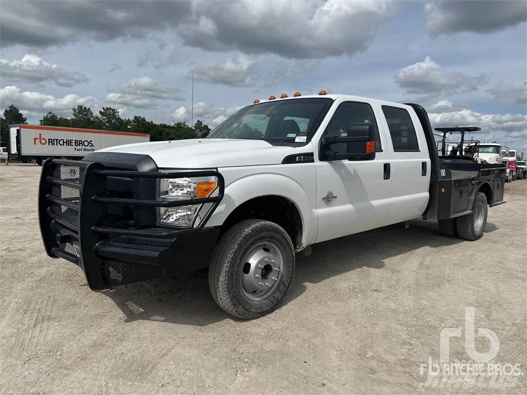 Ford F-350 Pritschenwagen/Pritschenwagen mit Seitenklappe