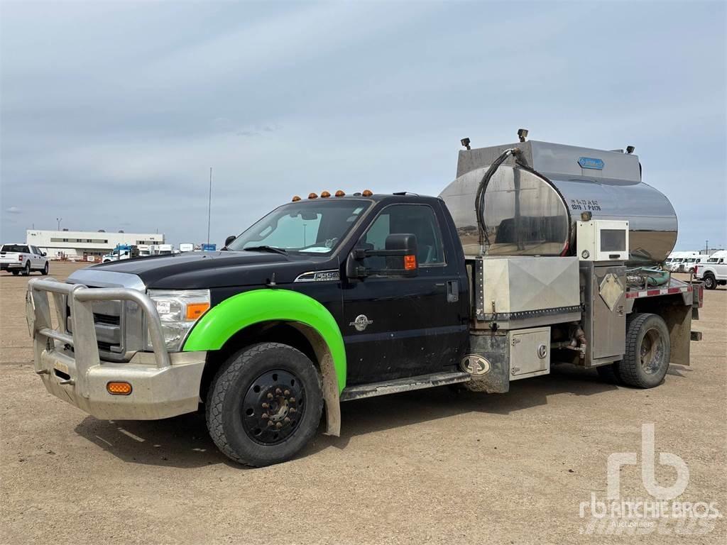 Ford F-550 Andere Fahrzeuge