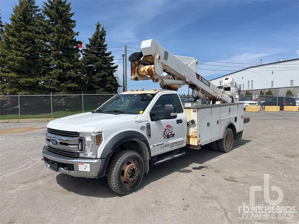 Ford F-550 Anhänger-Arbeitsbühnen