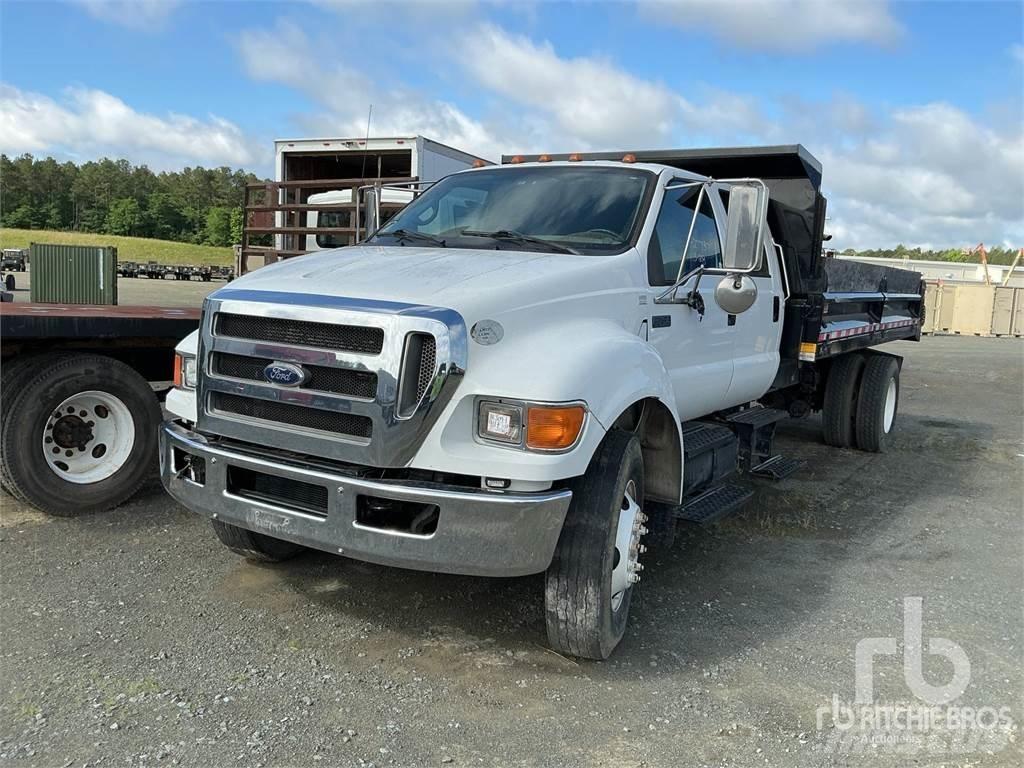 Ford F-750 Pritschenwagen/Pritschenwagen mit Seitenklappe