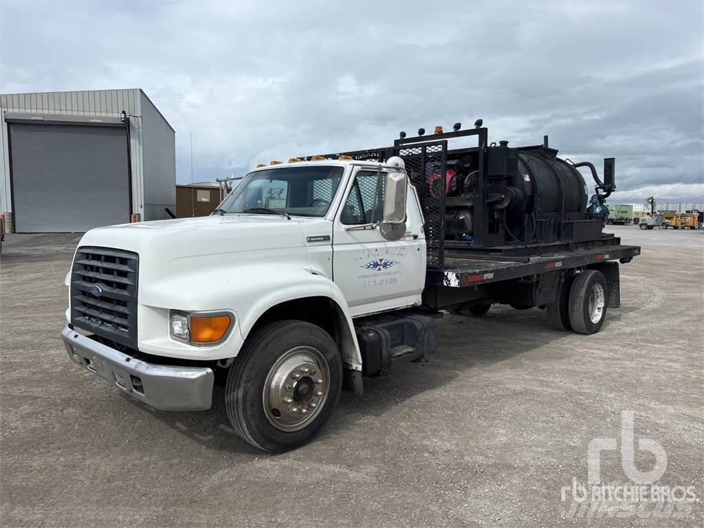 Ford F800 Bitumen Sprayer