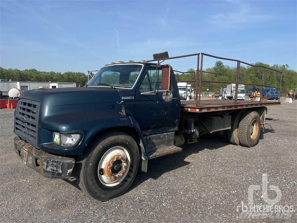 Ford F800 Pritschenwagen/Pritschenwagen mit Seitenklappe
