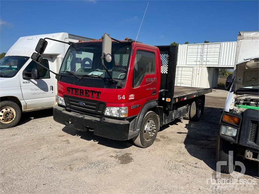 Ford LCF550 Pritschenwagen/Pritschenwagen mit Seitenklappe