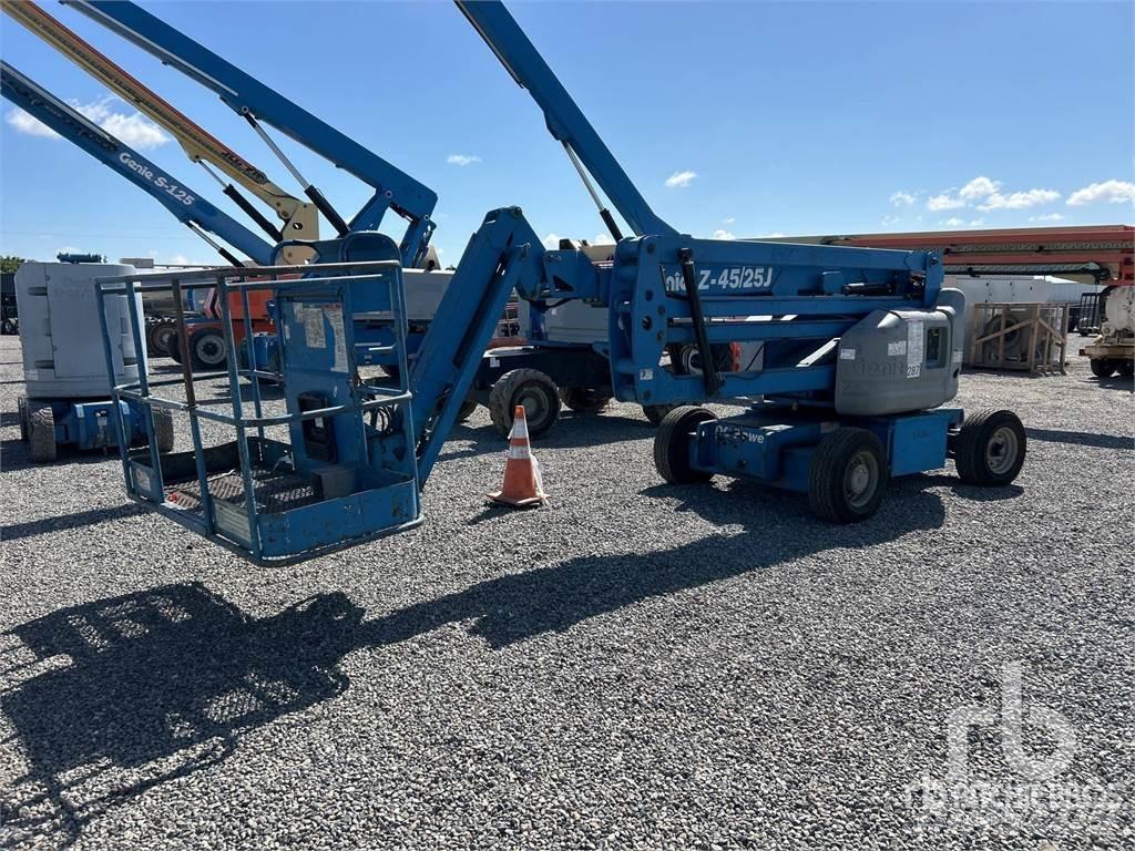 Genie Z45/25 Gelenkteleskoparbeitsbühnen