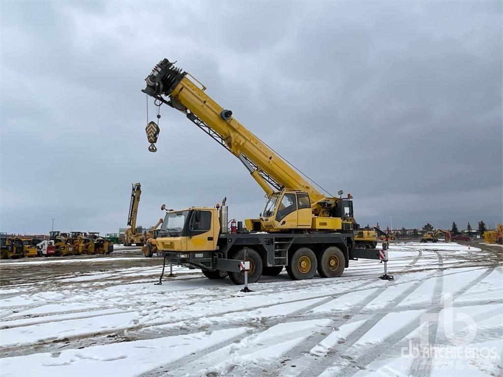 Grove GMK3055 All-Terrain-Krane