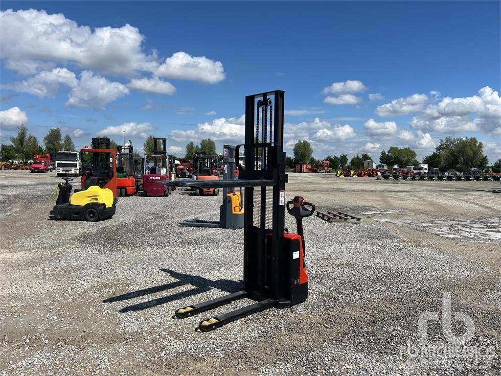 Heli CDD12J Elektro Stapler
