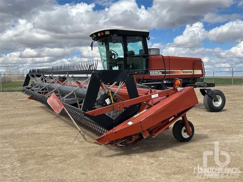 Hesston 8250S Schwader