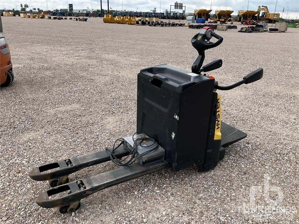 Hyster P2.0S Palettenregale