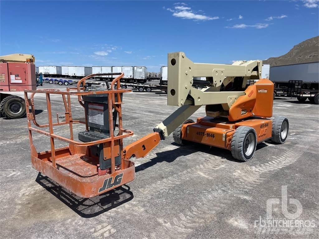 JLG E450A Gelenkteleskoparbeitsbühnen