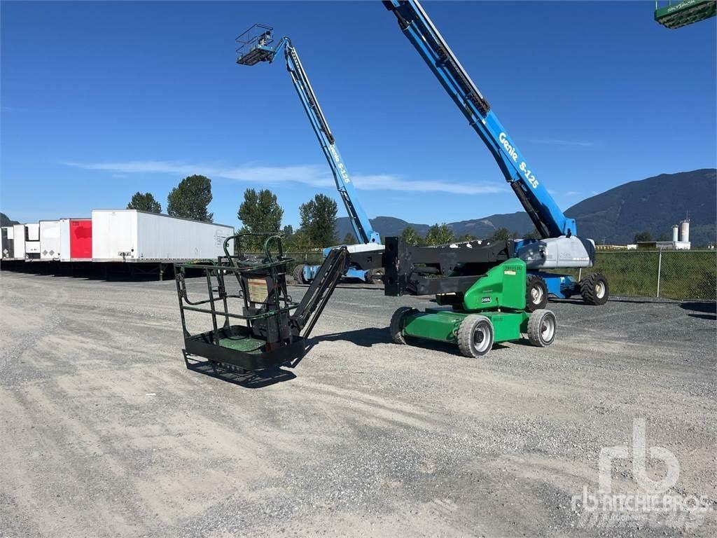 JLG E450AJ Gelenkteleskoparbeitsbühnen