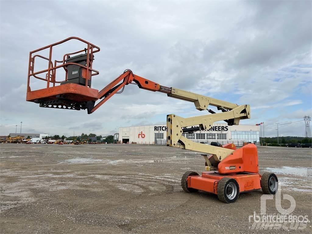 JLG E450AJ Gelenkteleskoparbeitsbühnen