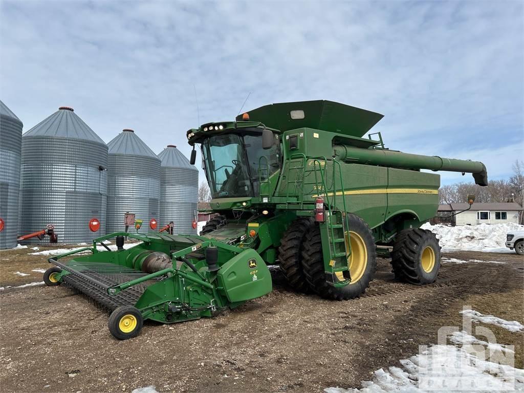 John Deere S680 Mähdrescher