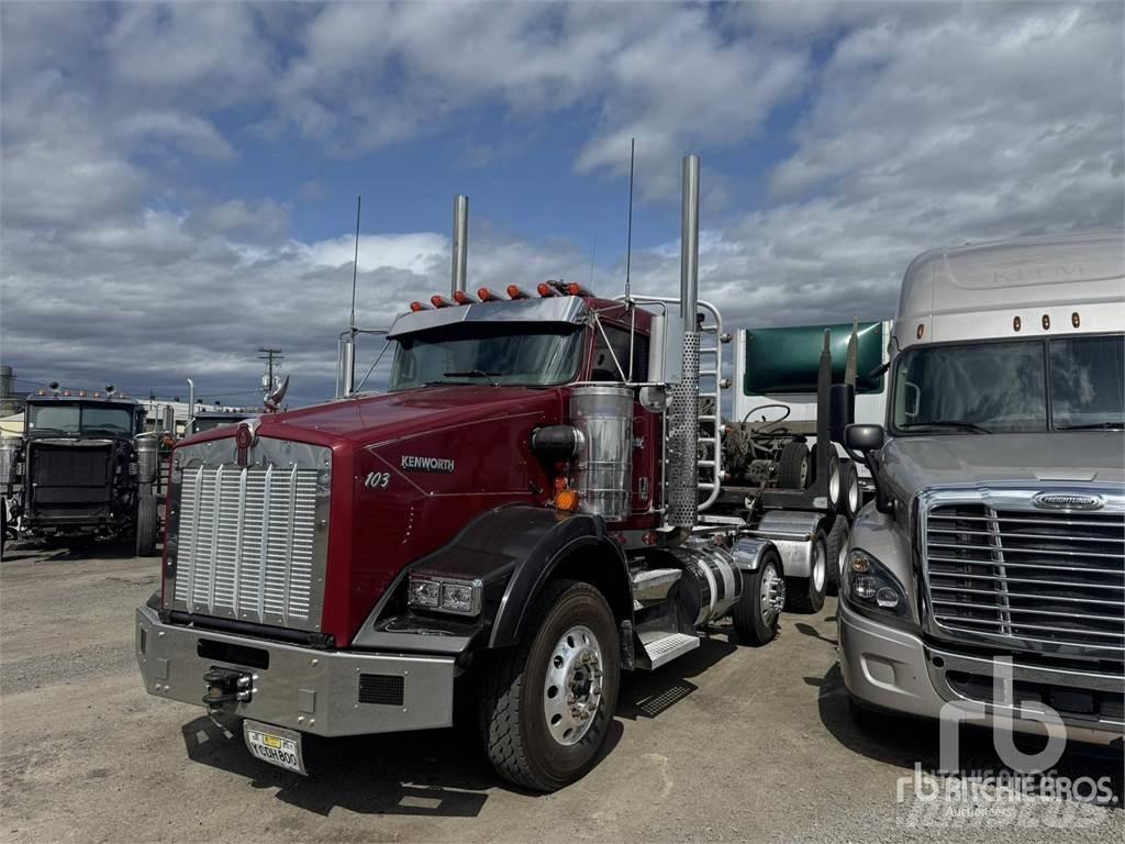Kenworth T800 Holzfahrzeuge