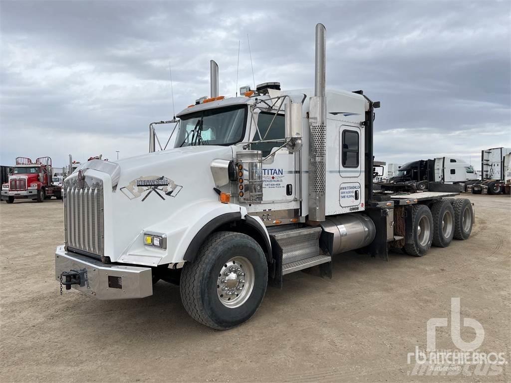Kenworth T800 Pritschenwagen mit Seilwinde