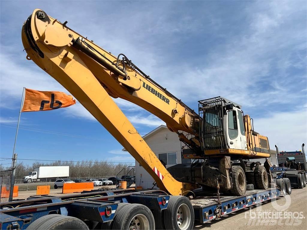 Liebherr A934C Materialumschlag