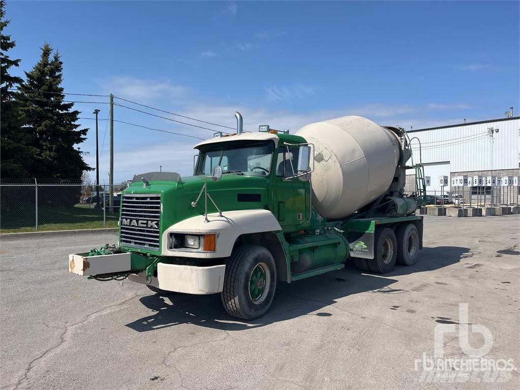 Mack CH613 Beton-Mischfahrzeuge
