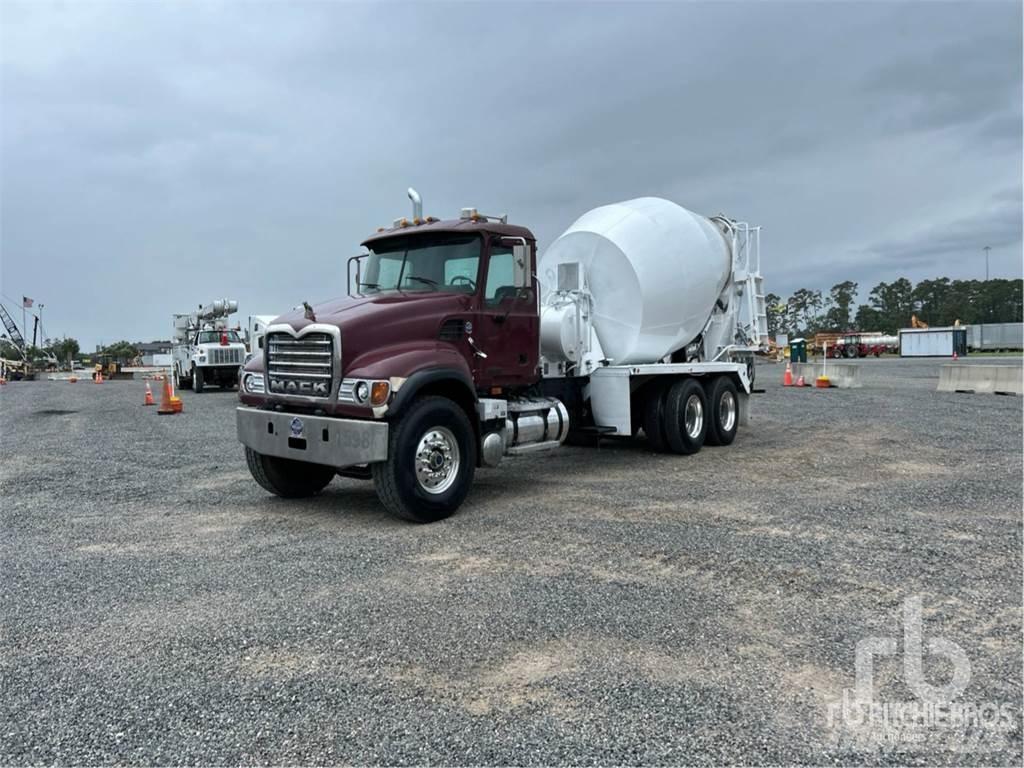 Mack CV513 Beton-Mischfahrzeuge