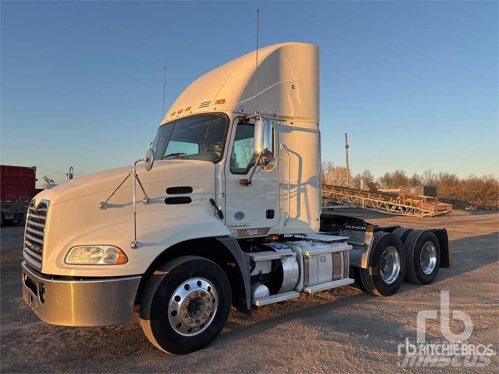 Mack CXU613 Sattelzugmaschinen