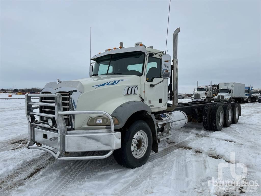 Mack GU814 Wechselfahrgestell