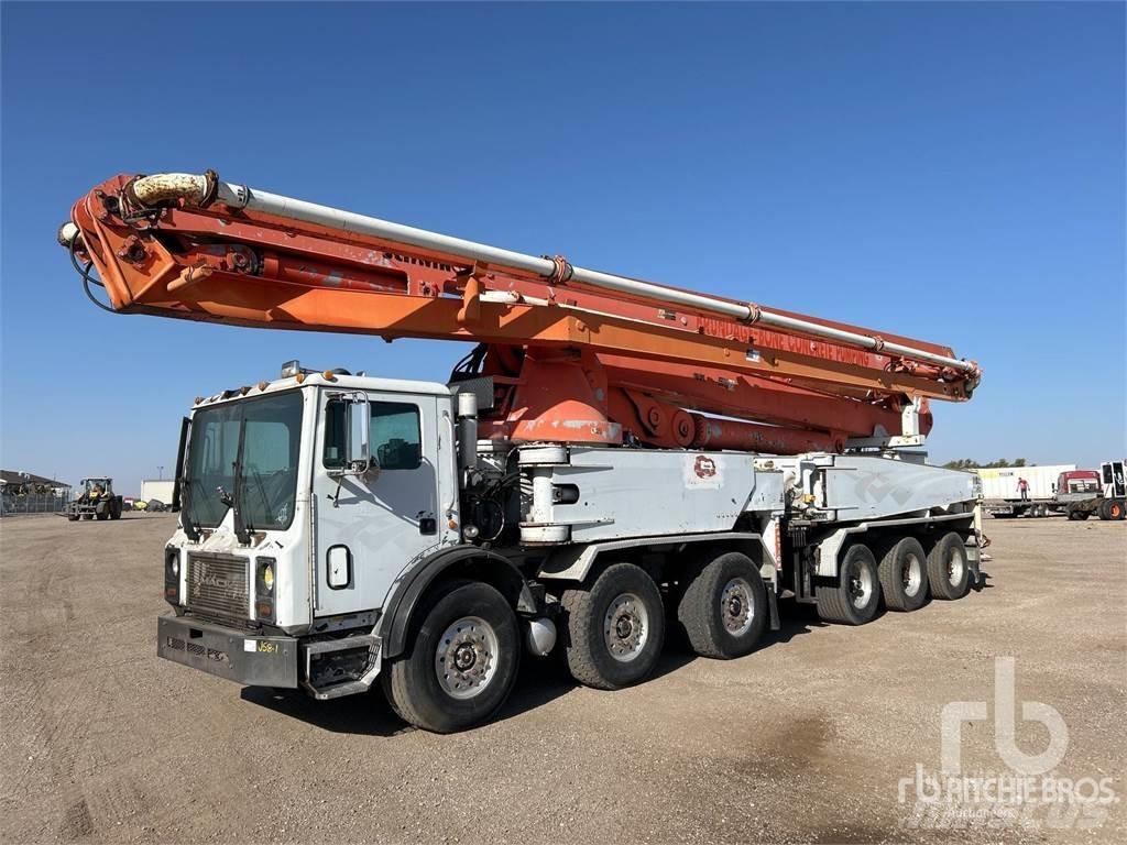 Mack MR688S Beton-Mischfahrzeuge